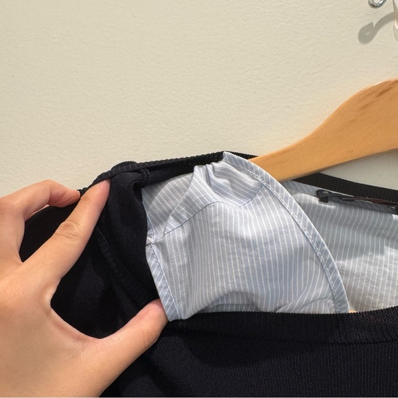 Alice + Olivia Iva Top 2 in 1 Sweater and Tank Layered navy blue 
Size M - Picture 9 of 9